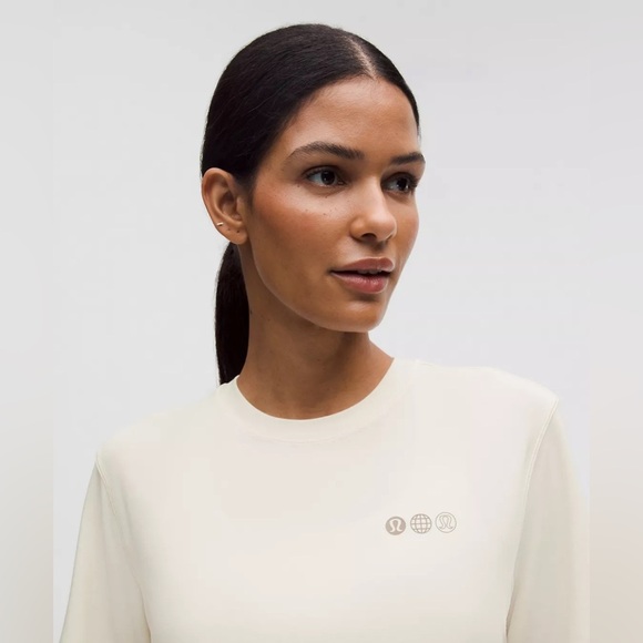 Lululemon Jersey Training Short-Sleeve Shirt
Graphic ColourLight Ivory - Picture 5 of 10